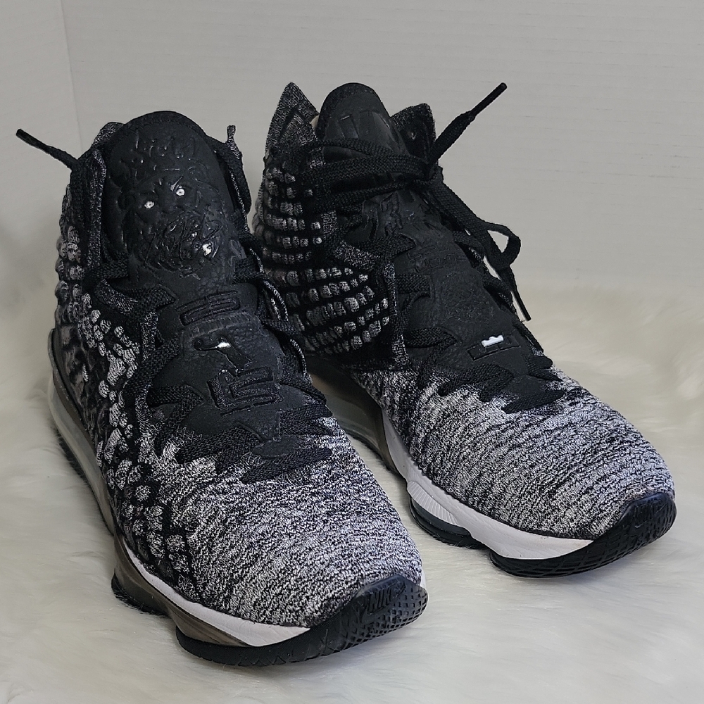 Nike LeBron 17 Black White Oreo Basketball Sneakers BQ3177-002 Mens Size 11